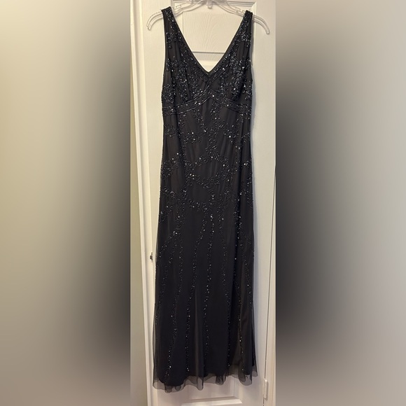 Adrianna Papell evening gown. - Picture 2 of 3